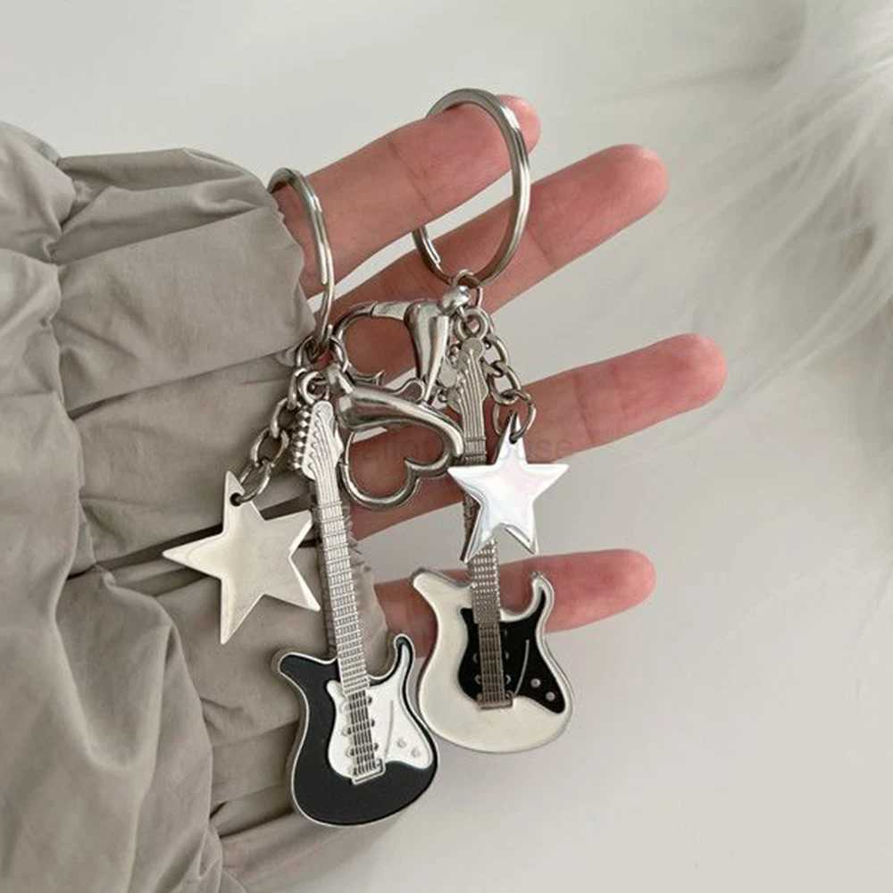 New Design Classic Guitar Keychain Car Key Chain Key Ring Musical Instruments pendant For Man Women GiftL240729