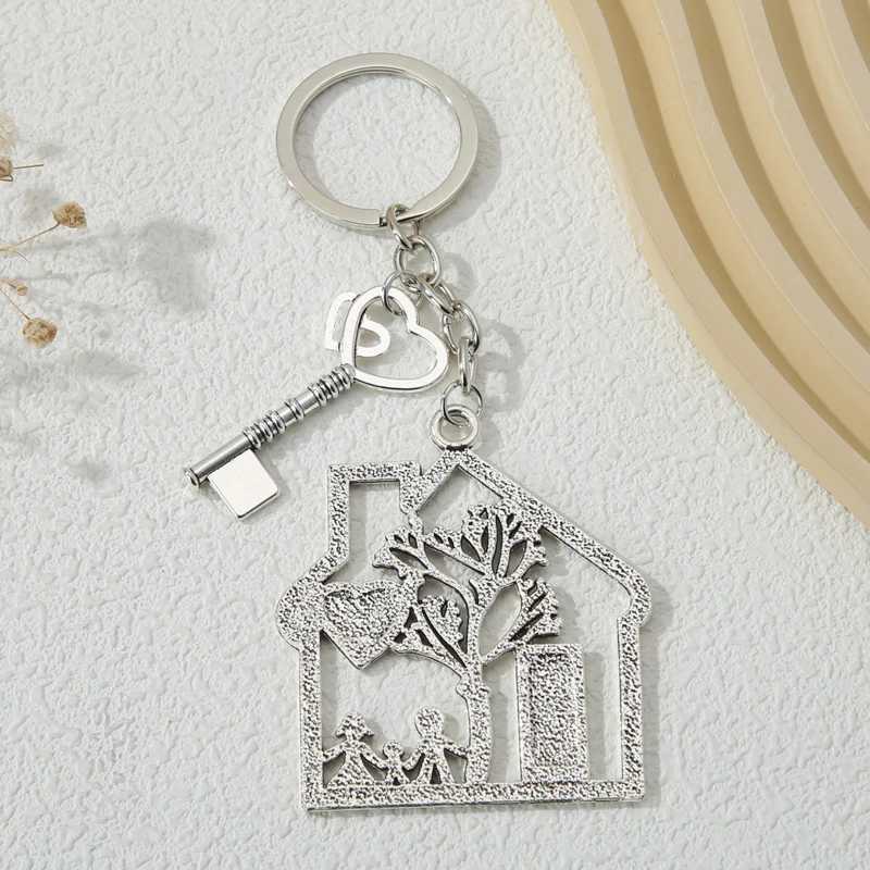 Family Keychain Dad Mom Child Love House Key Ring Kinship Key Chains For Women Men Handbag Accessorie Handmade Jewelry GiftsL240729