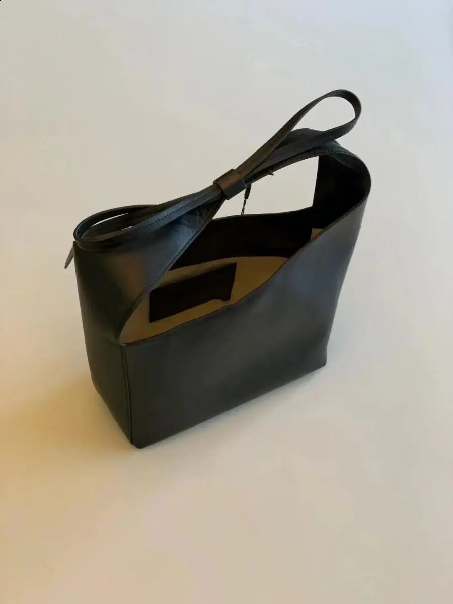 Miyagawa Tote Bag Womens 2024 Spring Korean Style Bow Chic Sweet Shoulder Bags 240729