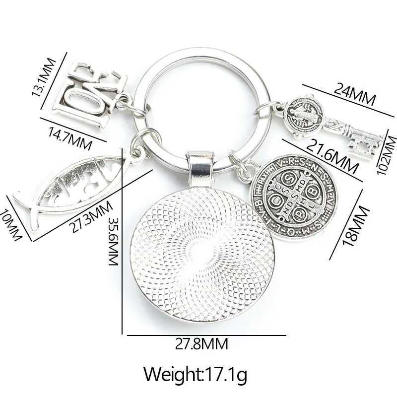 Saint Benedict Medallion Keychain Religious Jewelry I LOVE JESUS Alloy Crafts Charms Domed Glass Catholic San Benito Key RingL240729