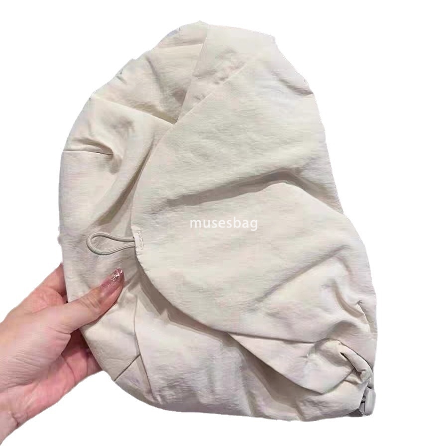 New magnetic women's bag casual breast bag Women's summer cycling crossbody bag boys fitness sports shoulder waist pack waterproof