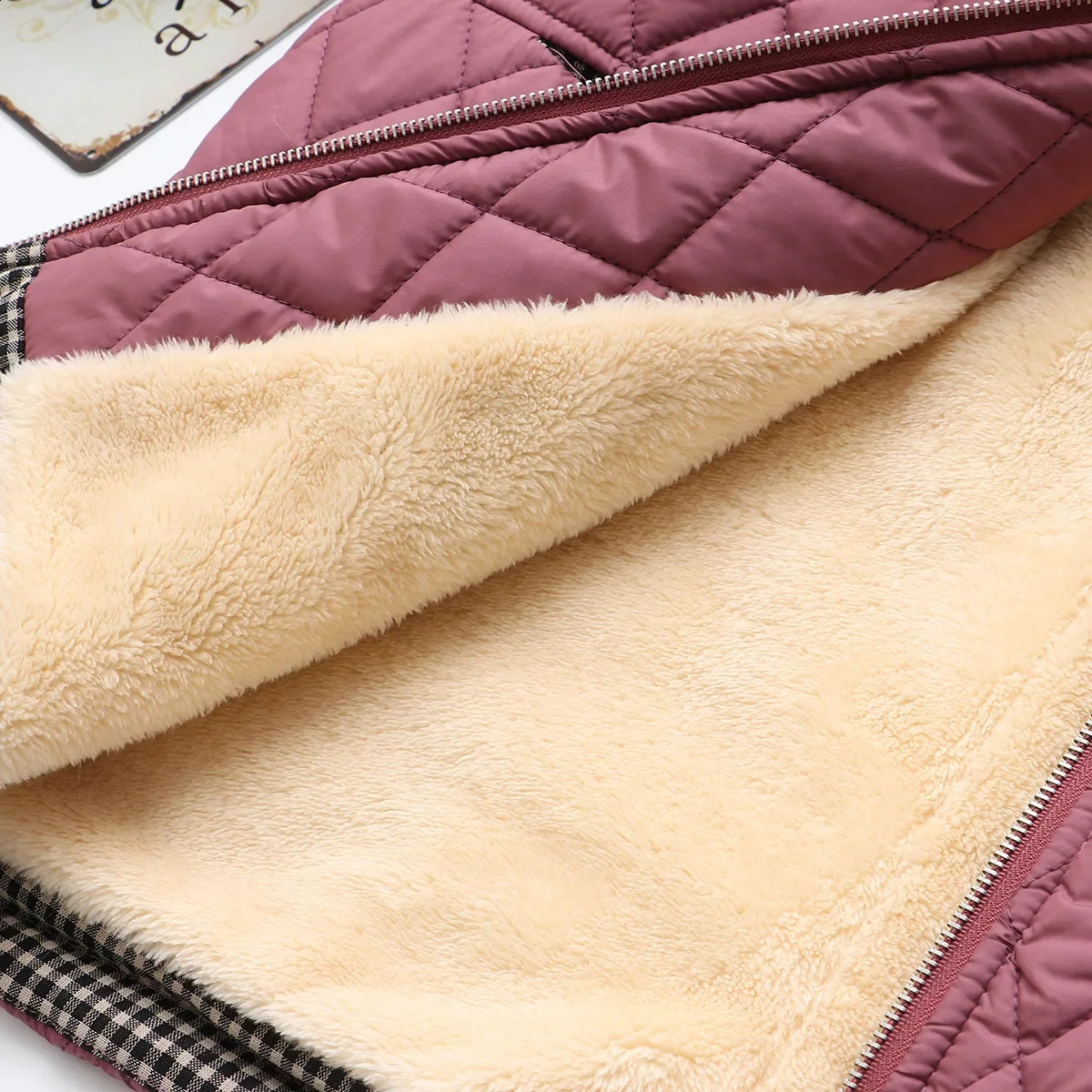 Plus Size Parkas Women Clothing Winter Middle Aged Wadded Jacket Hooded Argyle Thick Fleece Liner Warm Padded Coat RFEW 240729