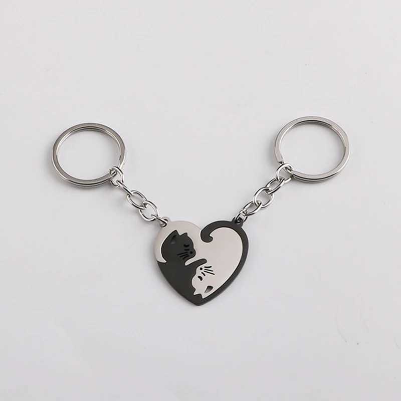 Small Item Portable Stainless Steel Keychain Heart-shaped Splicing Cat Yin and Yang Cat Pendant Necklace Keychain JewelryL240729