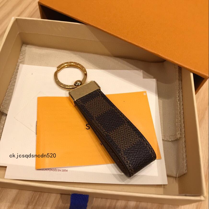 Luxury Single pop letters Classic leather high-end designer cartoon keychain Men's and women's keychain fashion jewelry no box