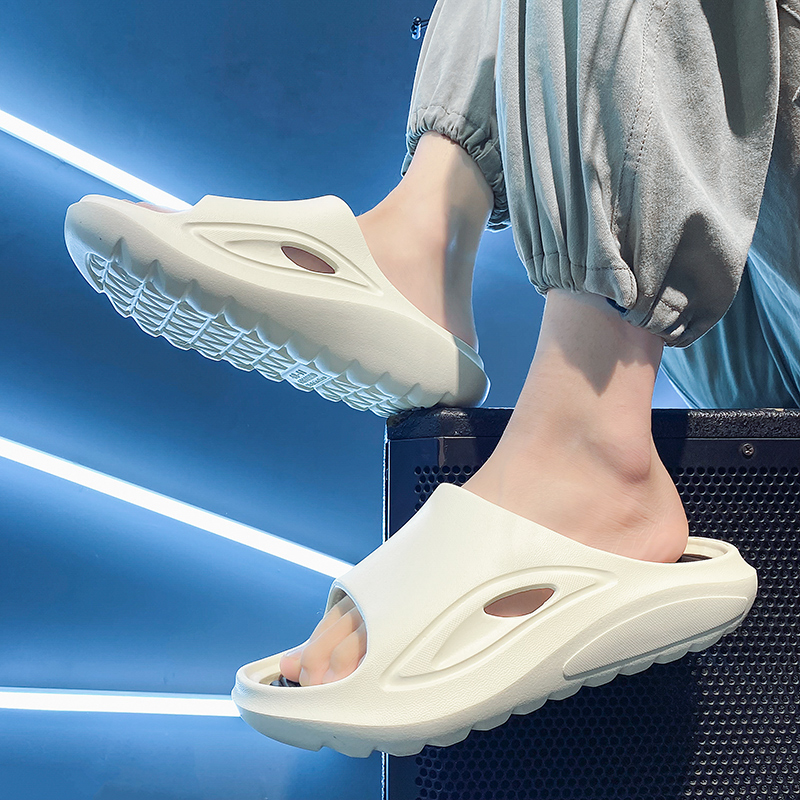 New Men's Slippers Outdoor Indoor Sandals Beach Men Casual Shoes Thick Soft Slides Men Flip-flops Men's Slippers Big Size 46 47