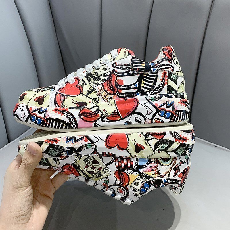 Thick-soled Increased Women's Sports Shoes Women 2021 New Women's Hand-painted Graffiti White Shoes Outdoor Casual Shoes