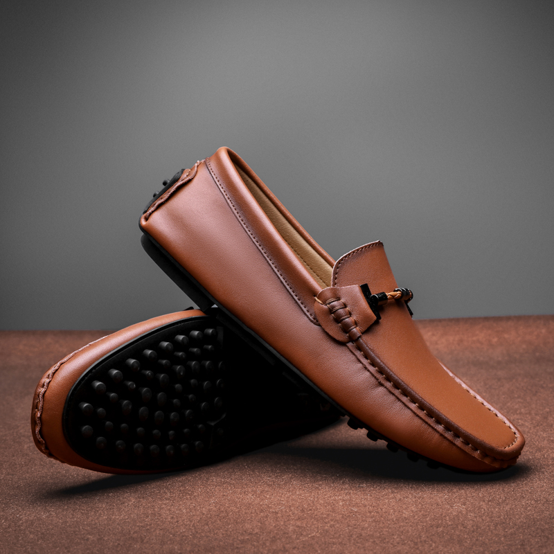 New Italian Mens Shoes Casual Retro Slip on Formal Shoes Men Loafers Moccasins Soft Leather Driving Shoes Lightweight Boat Shoes