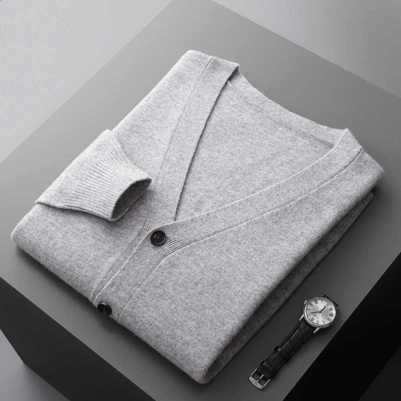 100% pure wool mens cardigan cashmere sweater knitted jacket solid color long sleeved highquality top for autumn and winter 240824
