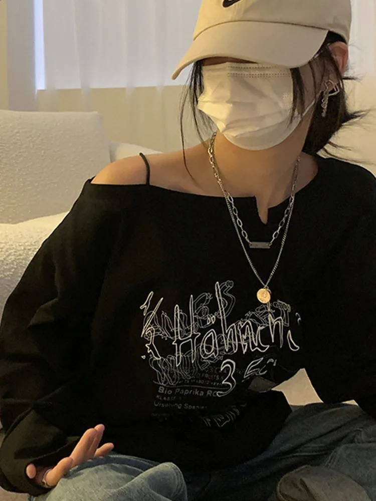 Y2K Tshirt Fairy Grunge Vintage Letter Print Tops Black Autumn Off Shoulder Long Sleeved Korean Tees Loose Harajuku Shirt 240729