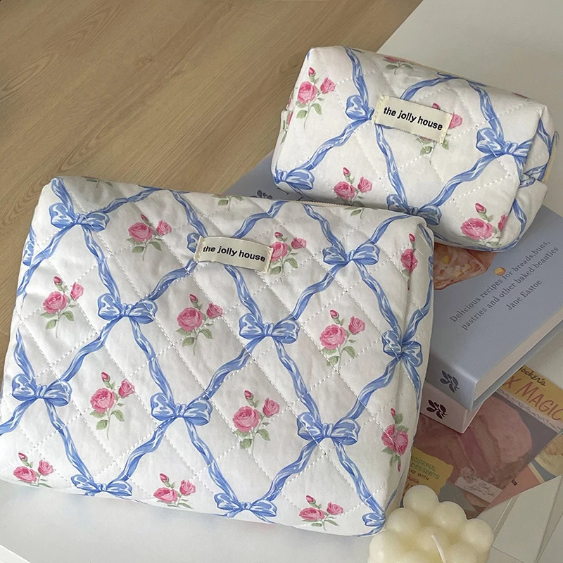 Large Capacity Cute Bow Flower Make-up Bag Portable Travel Cosmetic Bag 240730