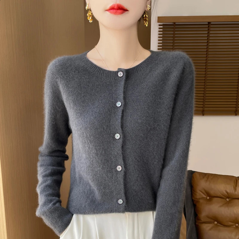 100% American slave wool cardigan cashmere sweater in autumn and winter womens Oneck warm fashion knit coat 240730