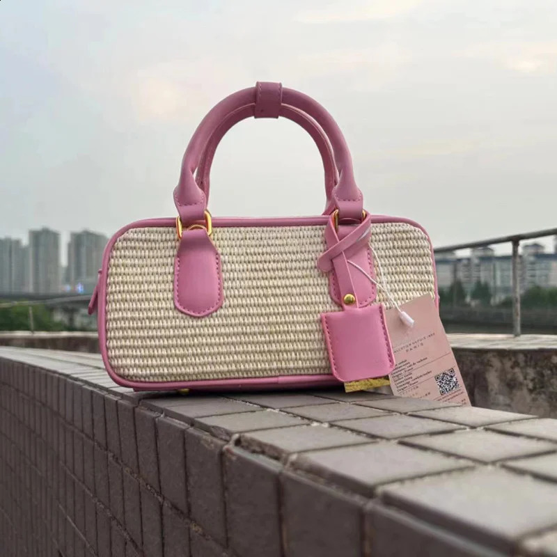 Small Square Bag Weave Boston Straw Pillow Shape Single Shoulder Bags PU Leather Handle Lady Fashion Handbags with Strap 240730