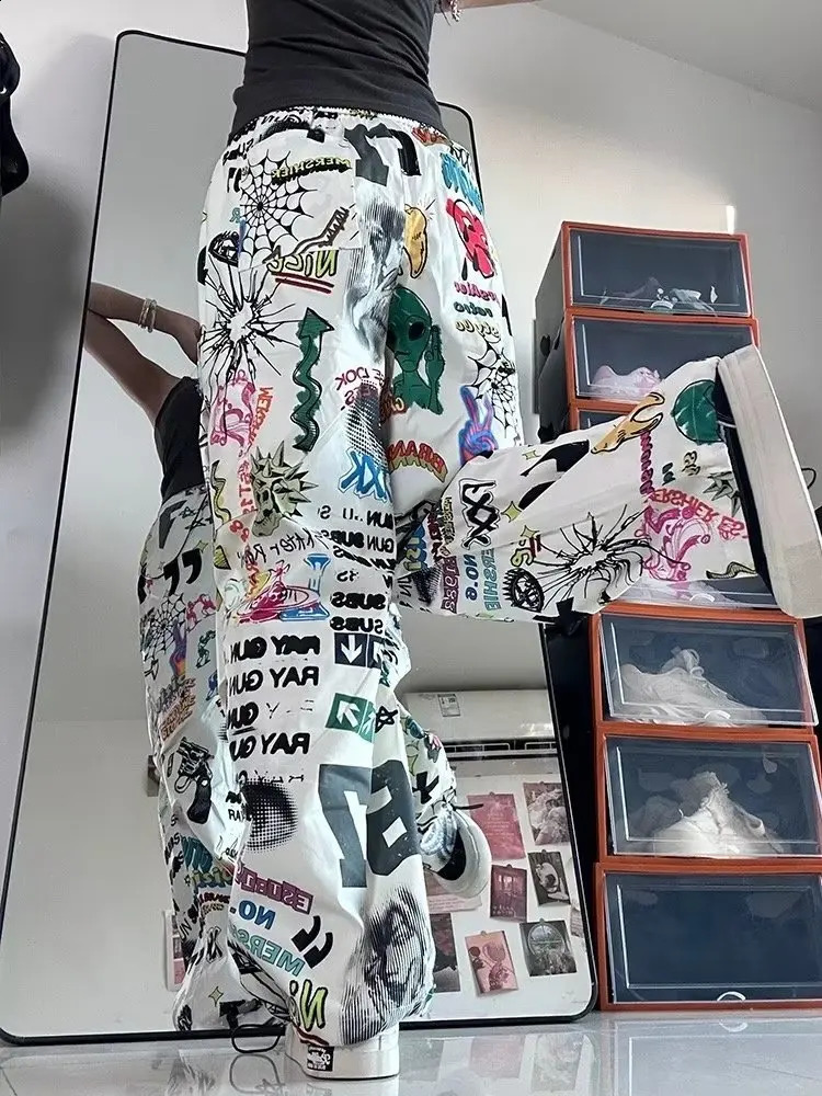 Mens Y2K Streetwear American Style Graffiti Cargo Pants Men Letter Print Casual Trousers Vintage Straight Long Pants Sweatpants 240729