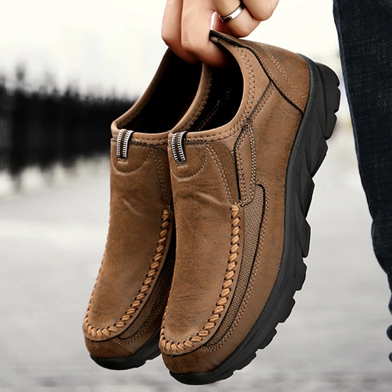 Men Casual Shoes Brand 2022 Fashion Mens Loafers Moccasins Breathable Slip on Retro Driving Shoes Men Sneakers Plus Size 39-48