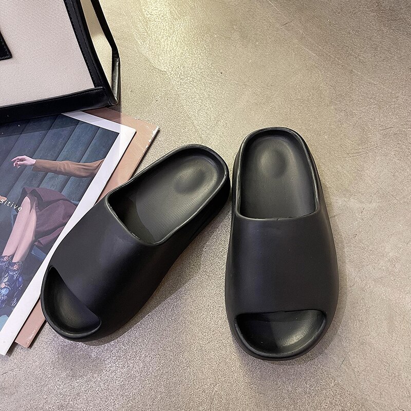 Feslishoet Men Slippers Thick Bottom Fashion Style Platform Bathroom Slides NonSlip Trend Designer Shoes Female Flip Flops