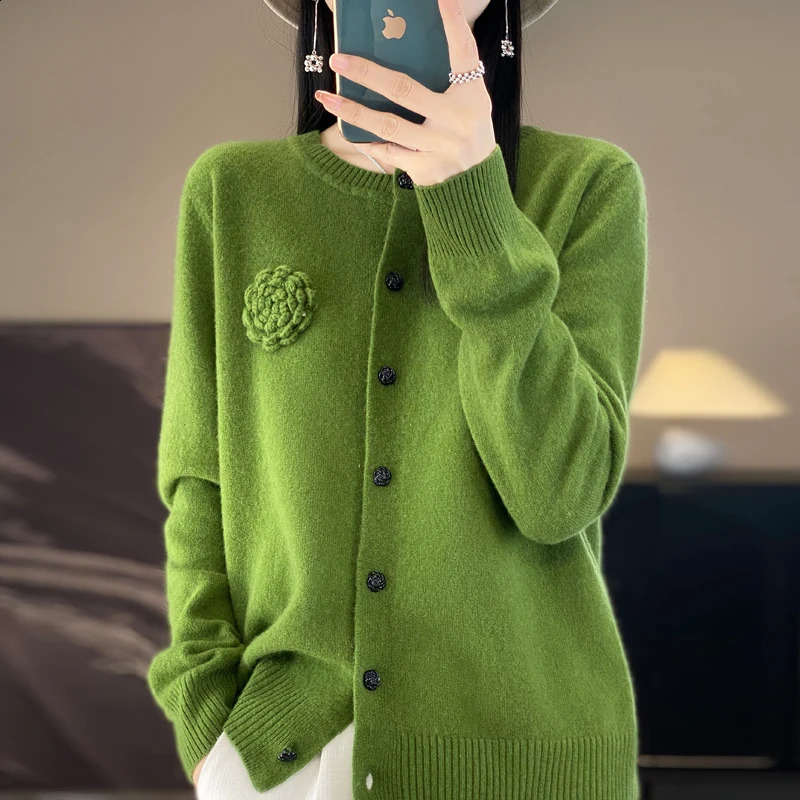 womens solid color cardigan autumn and winter 100% Merino wool coat cashmere Oneck clown loose fashionable top 240821