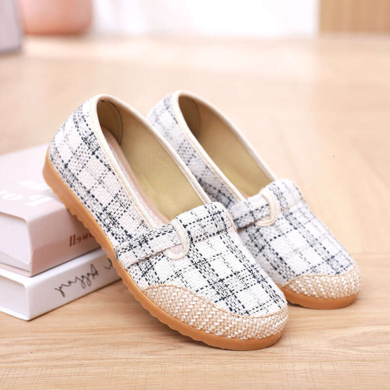 Old Ddmysports S Cloth Women Canvas Shoes Fashionable Versatile Slip Resistant And Comfortable To Step On Outdoor Shoes hoes lip tep hoes