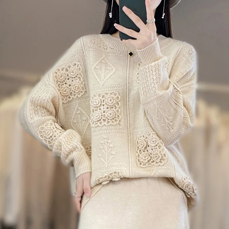 Autumn and winter 100% sweater womens round neck hook openwork loose leisure trend heavy industry 240730