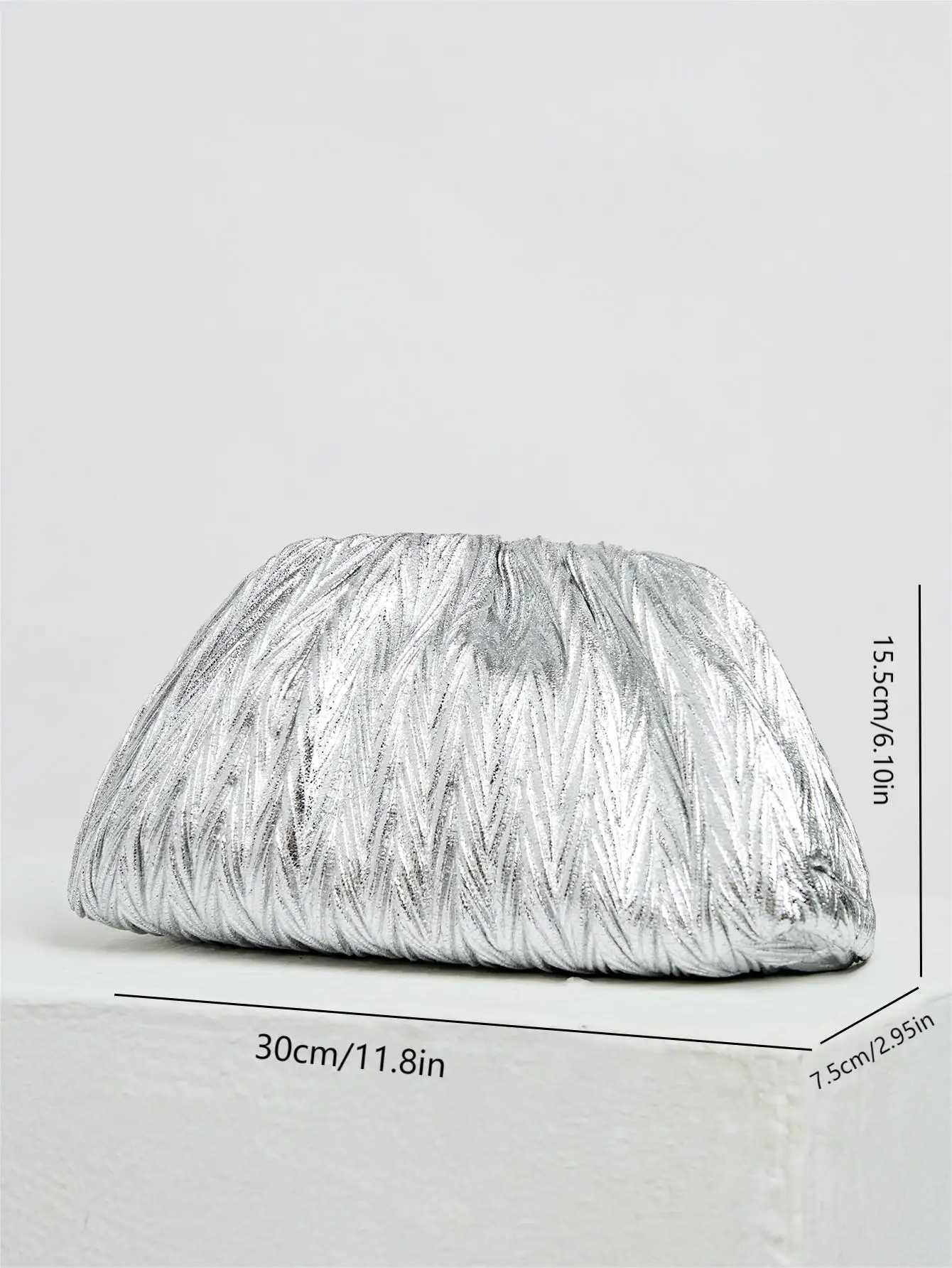 Elegant silver pleated handbag large capacity luxury portable banquet bag for easy carrying perfect choice for parties datesXJ240730