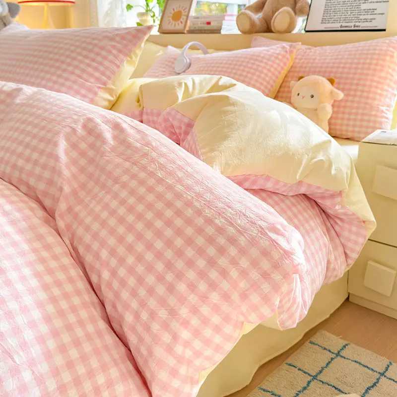 INS Princess Pink Lattice Duvet Cover Set with Sheet Pillowcases No Filling Warm Bed Linen Twin Full Queen Size Home Bedding Set Y240730