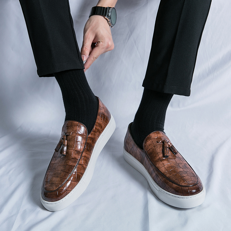 Classics Men Loafers Slip on White Wedding Men Shoes Casual Man Dress Men Fashion Moccasins Business Luxury Leather Shoes Men