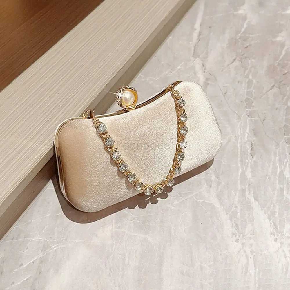 Gold Velvet Evening Bag Fashion French Vintage Pearl Chain Shoulder Bags Banquet Clutch Wedding PartyXJ240730