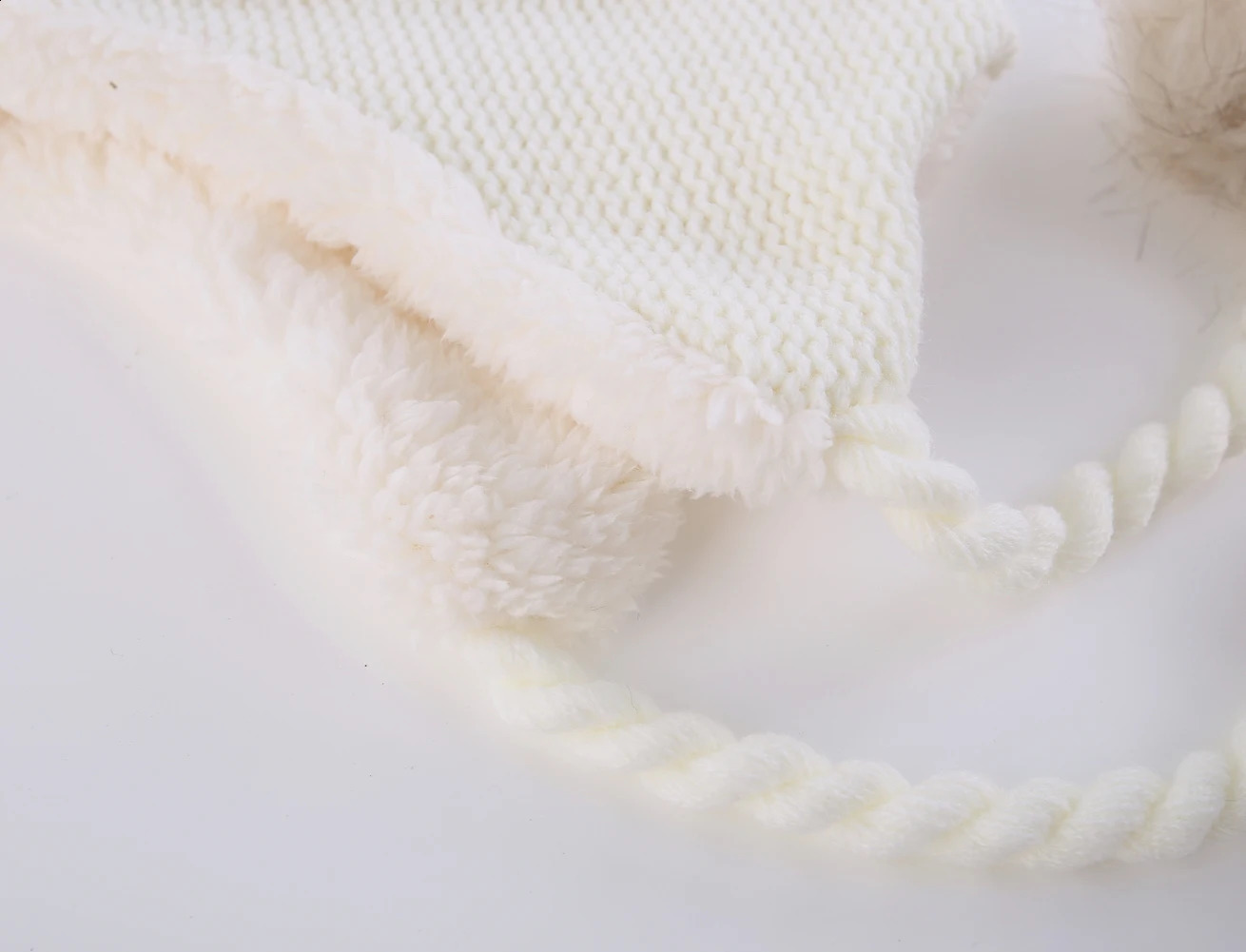 Connectyle Girls Cute Soft Sherpa Lined Skull Cap With Earflaps Hats Kids Winter Warm Beanie Fuzzy Peruvian Hat With Pom-Pom 240729