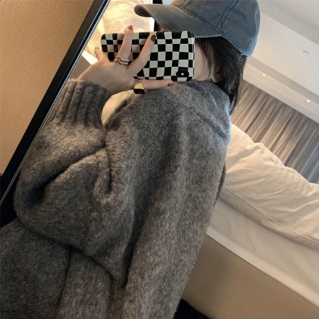 Autumn Winter Thicken Warm Sweater Cardigan Women Japan Style Lazy Wind Soft Knit Cardigans Female Gray Khaki Loose Knitted Coat 240730