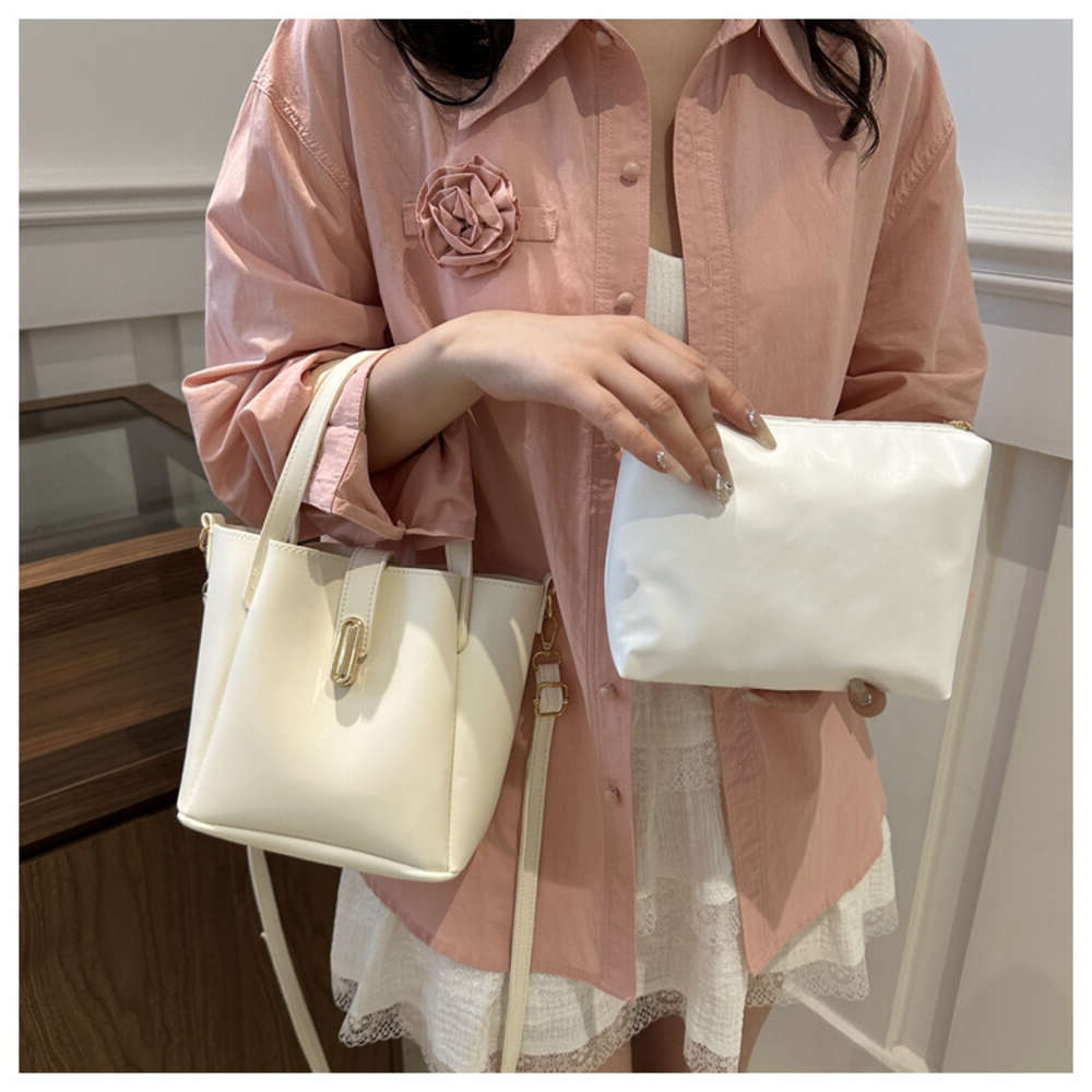 2024s New 3 2024 Women Single Crossbody Bag Shoulder bag Fashion Stylish Versatile Classic design Natural Minimalist style Free shipping