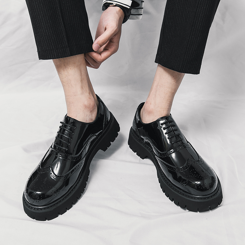 Brogue Round Head Leather Brand Luxury Men Casual Driving Designer Black Thick Soled Lace Up Oxford Shoes Wedding Dress Shoes