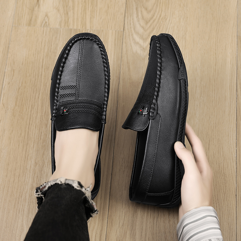 New White Leather Men Casual Shoes Brand Black Formal Dress Shoes Designer Men Loafers Breathable Slip on Driving Shoes 70