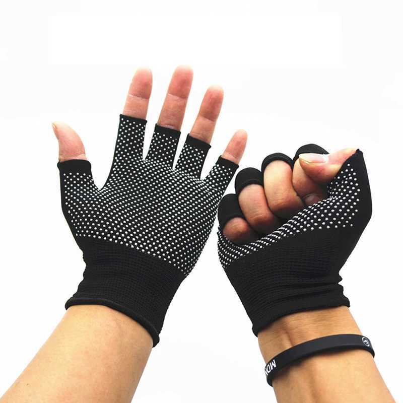 1 pair of MTB bicycle gloves nylon bicycle gloves breathable and non slip outdoor gym fitness yoga exercise half finger glovesW241018