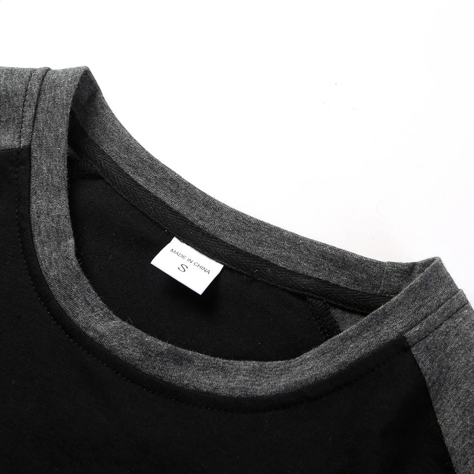 Mens long sleeved Tshirt spring autumn thin top fashionable casual color splicing sportswear mens outdoor 240816