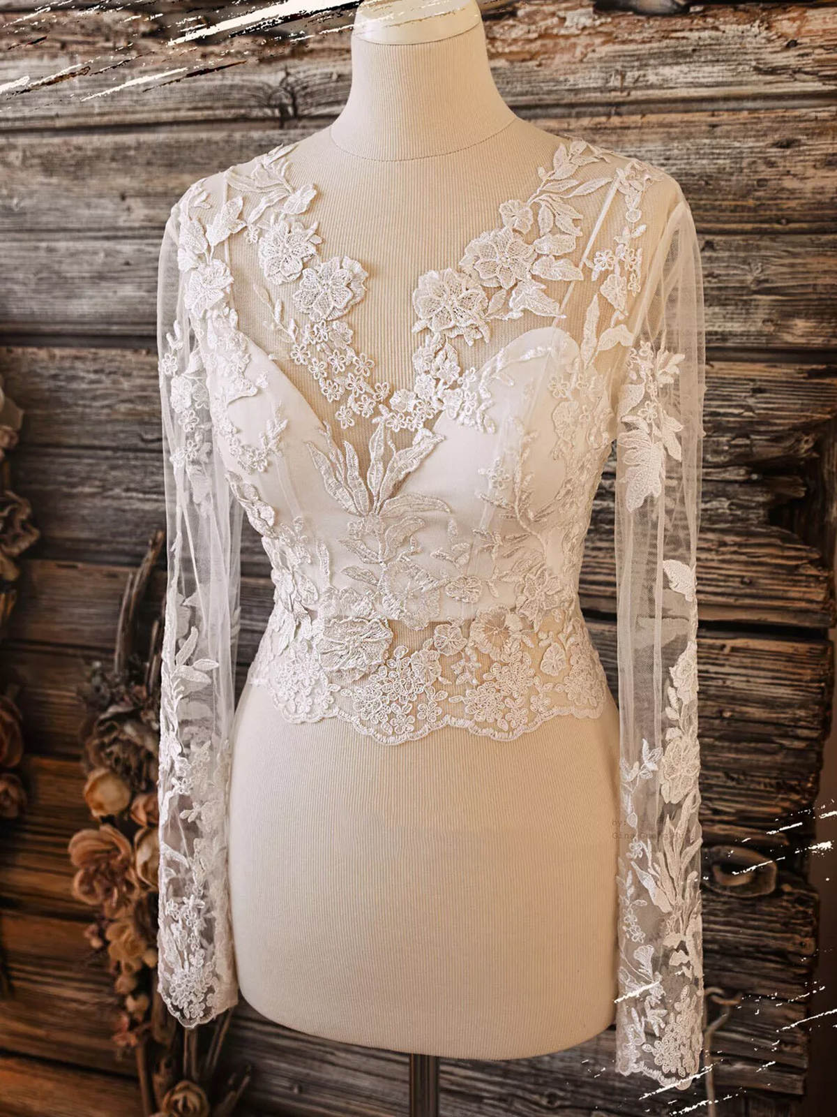 Exquisite Bow Long Sleeve Women Wrap Jacket Illusion Appliques Lace Bride Jackets Sheer O Neck Bridal Cloak Wedding Accessories Customized