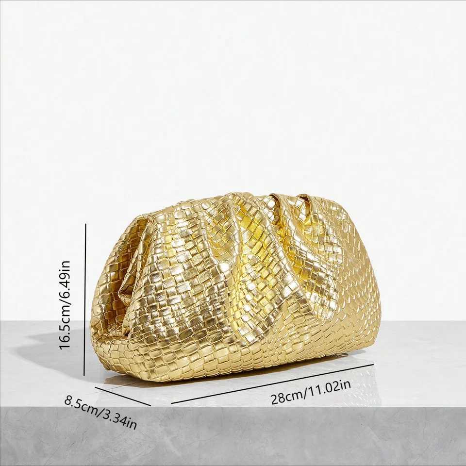 Womens high-end embossed woven handbag with lightweight clip suitable for parties weddings clubs dinners dances etcXJ240730