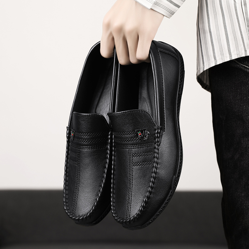 New White Leather Men Casual Shoes Brand Black Formal Dress Shoes Designer Men Loafers Breathable Slip on Driving Shoes 70