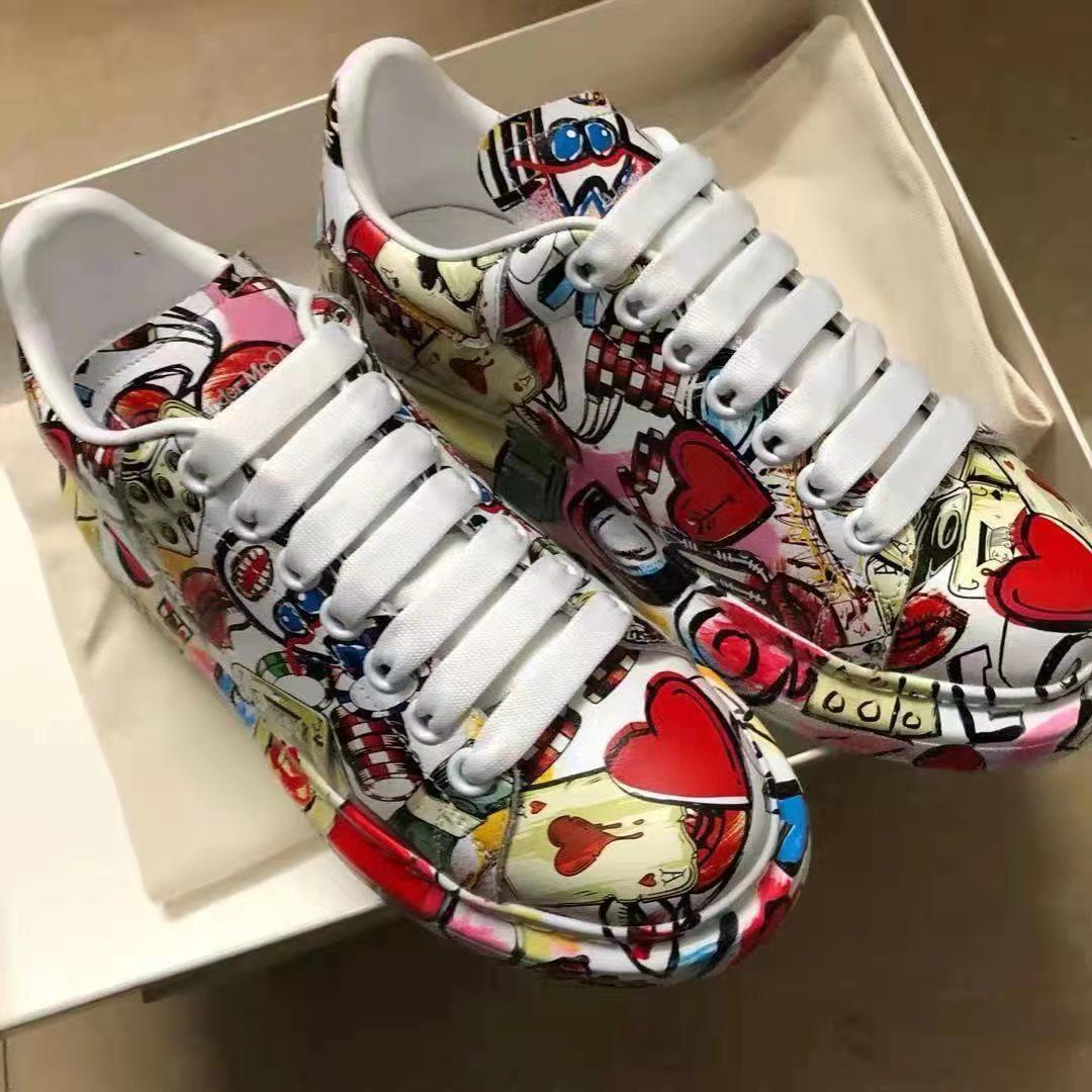 Thick-soled Increased Women's Sports Shoes Women 2021 New Women's Hand-painted Graffiti White Shoes Outdoor Casual Shoes