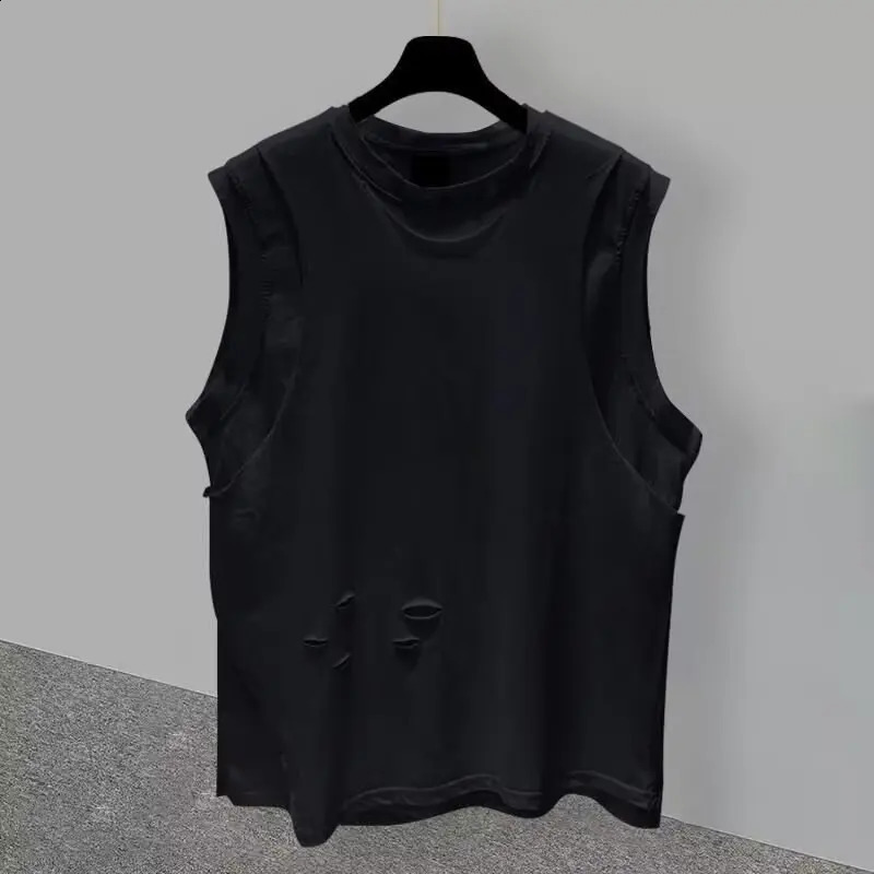 Mens Clothing Sleeveless T-shirt Summer Loose Men Tank Top Leisure Solid Hole Priming Shirt Round Neck Fitness Running Men Tops 240729