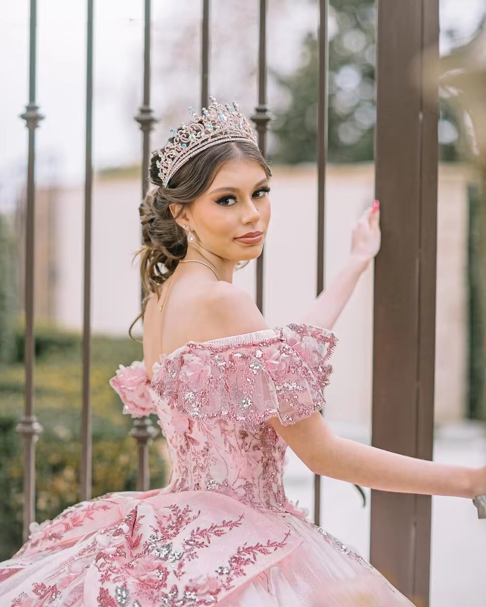 Elegant 2025 Pink Quinceanera Dresses Ball Gown Shiny Lace Applique Beaded Bow Mexico Corset Sweet 16 Vestidos De 15 Anos