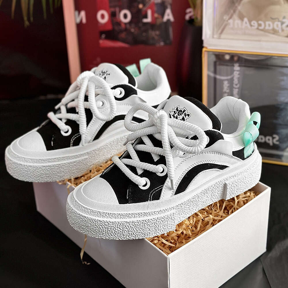 Free shipping 2024 new niche design men and women casual board shoes couple trendy shoes fashionable running shoes trendy and versatile sports and lei