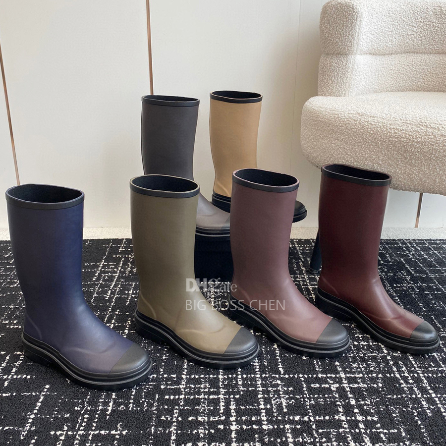 Top quality Classic Vintage Fashion rubber Rainboots Knee Boots Flat low heel booties ladies Luxury designer Rain boots long boot for womens With