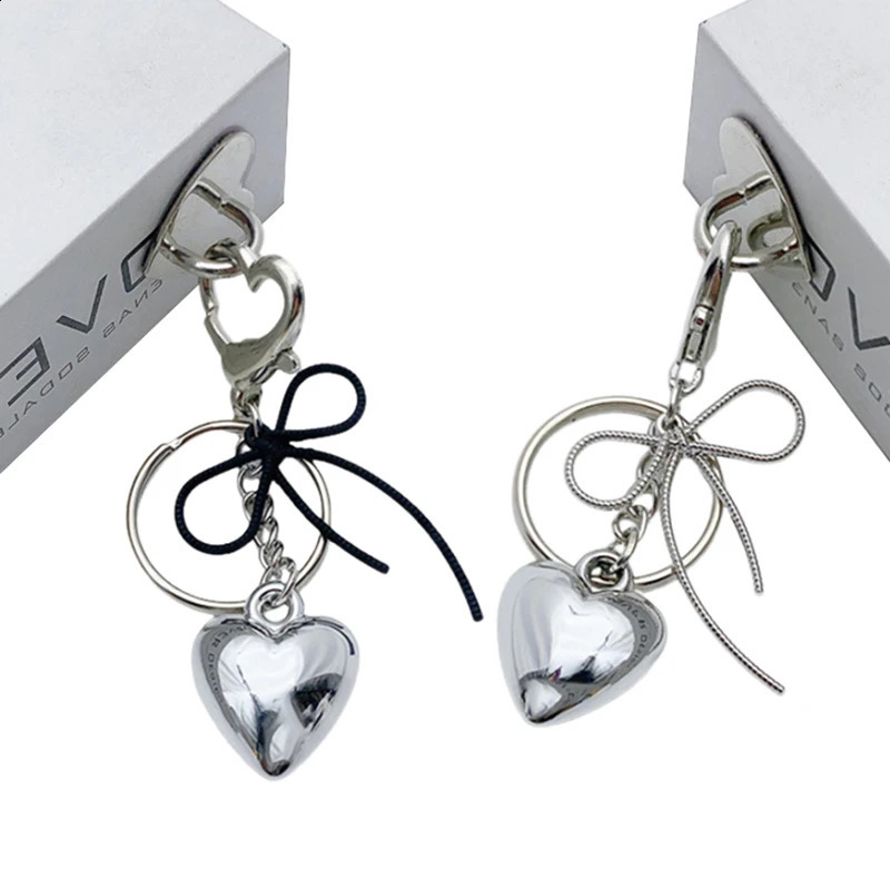 Y2K Silver Color Metal Keychain Simple Bowknot Heart Keyring Car Key Holder Backpack Pendant Bag Hanging Decoration y241017