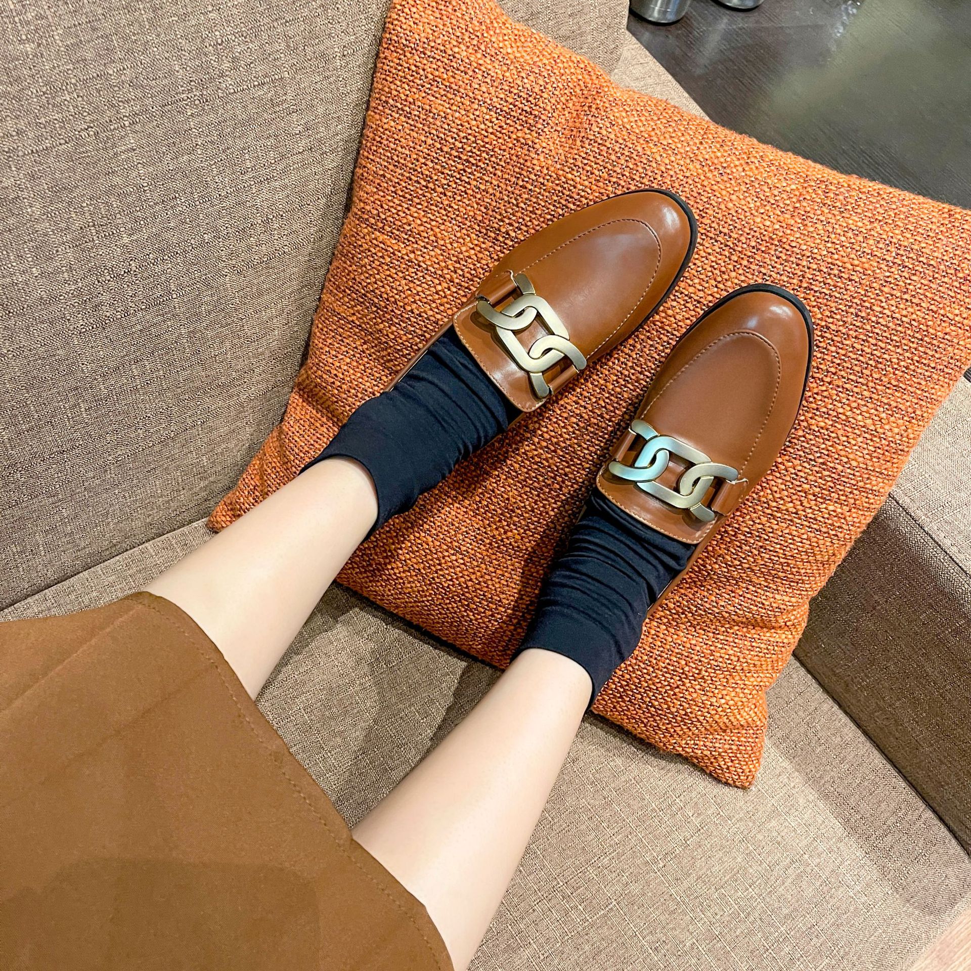 2022 Metal Chain oxfords woman flats moccasins round toe loafers autumn/winter plush small leather shoes women plus size 34-43