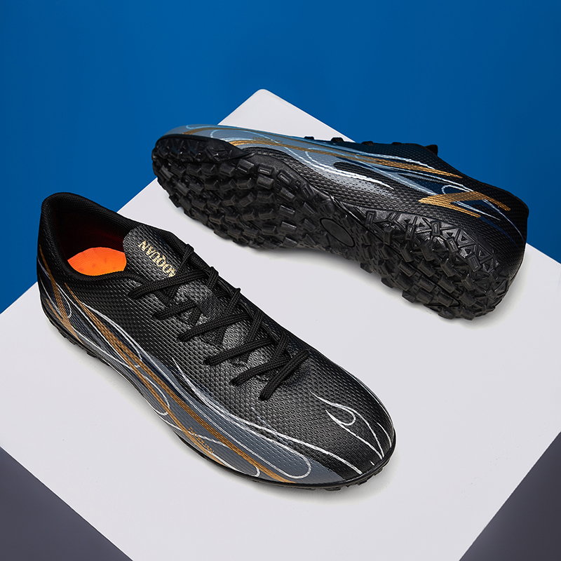 Stylish Comfortable Men's Training Soccer Shoes Antiskid Boys Kids Sneakers Outdoor Lawn Youth Student Running Shoes 2024 New