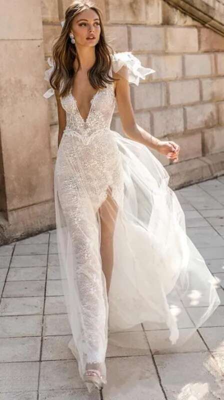 Elegant Mermaid Wedding Dresses V Neck Lace Backless Bridal Gowns High Slit See Through Trumpet Customized Beach