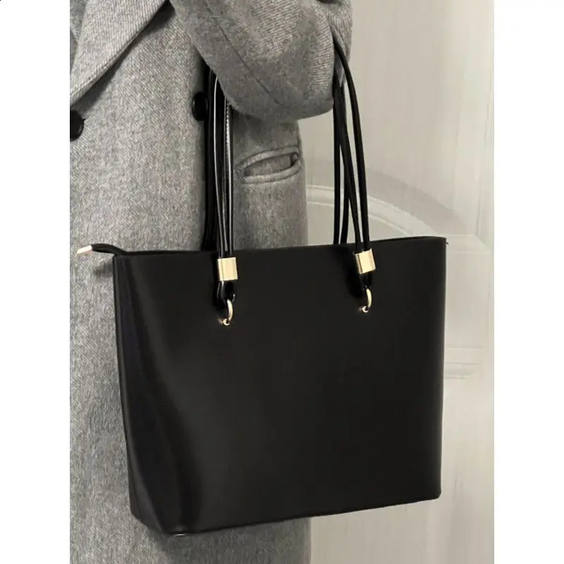 Black PU Tote Bag Womens High Capacity Minimalist Zipper Shoulder Classic Fashion Classroom Handbag 240729