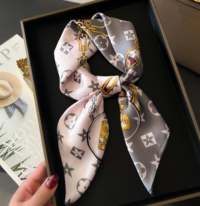 Presbyopia Scarves Luxury Scarf Brand Designer Letter Printed Silk Scarf Imitation Silk Large Handkerchief Hijab Shawl for Women 70-70cm