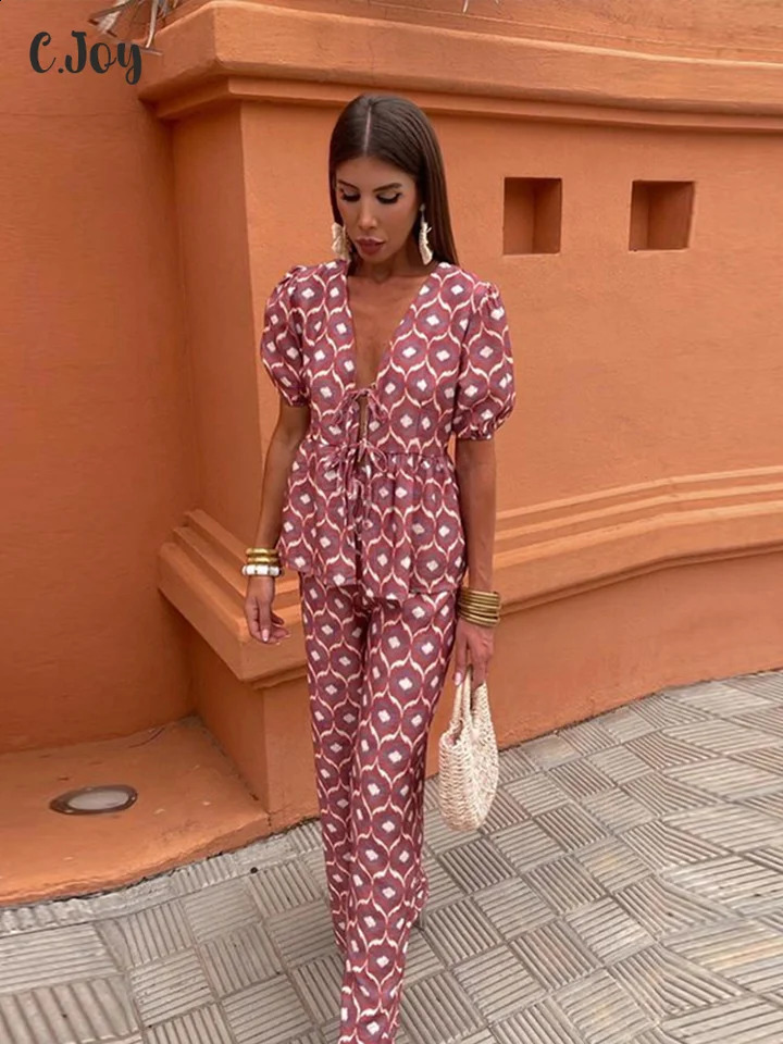 Printed lace shirt and pants 2piece set for women elegant casual Vneck top wide leg mens 2024 womens puff short sleeved 240729