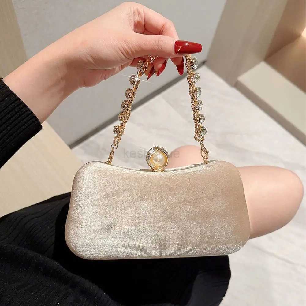 Gold Velvet Evening Bag Fashion French Vintage Pearl Chain Shoulder Bags Banquet Clutch Wedding PartyXJ240730