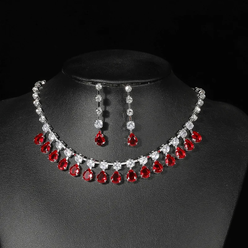 European and American Gothic Girl Bride Set Two Piece Necklace Earrings Super Shining Eye Red Zircon Jewelry Banquet Jewelry 240723